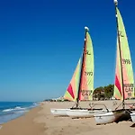 Homeholidaysrentals Regard